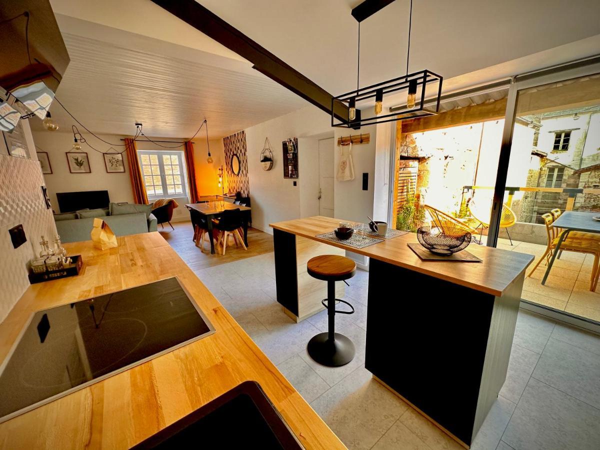 Le Petit Cardinal Apartment Richelieu Ngoại thất bức ảnh